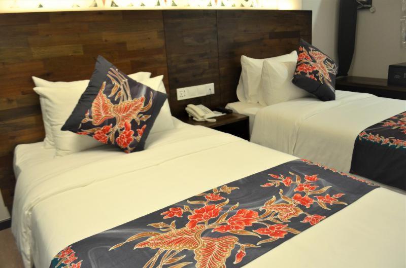 Serapi Hotel Kuching Exteriér fotografie