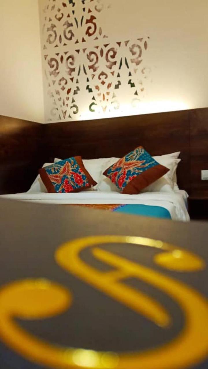 Serapi Hotel Kuching Exteriér fotografie